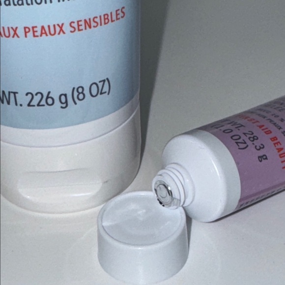 First Aid Beauty Ultra Repair Cream Intense Hydration 8oz Bump Eraser Scrub 1oz - Picture 6 of 11